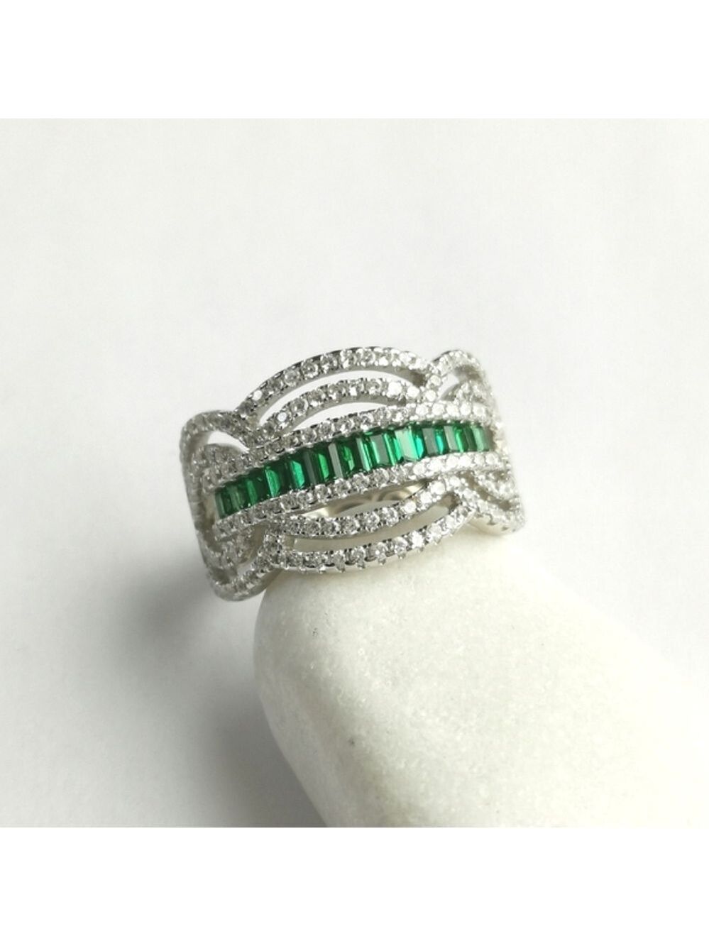 Art Deco Cocktail Ring White Sapphire Emerald in Sterling Silver 🆕